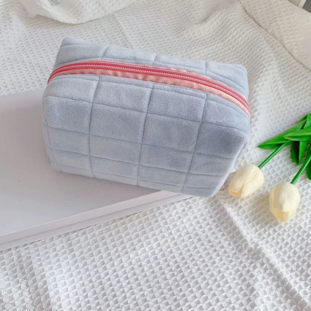 Trousse de maquillage en peluche